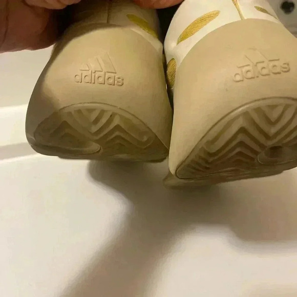 Adidas Yeezy 700 V3 "Safflower"APE 779001 
#126401668 Men's 10 US KANYE WEST - Picture 15 of 16